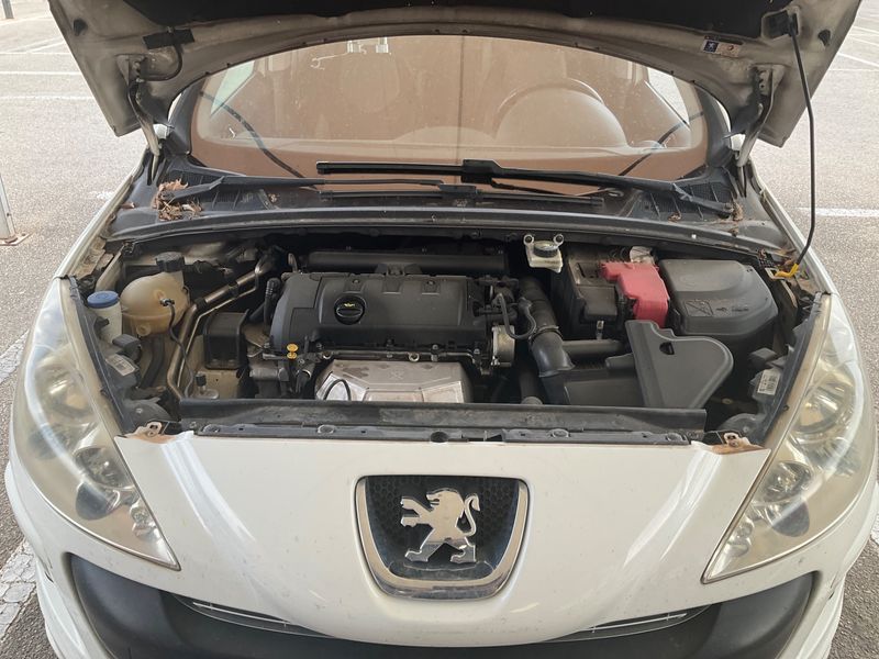 Peugeot 308 1.6 Premium 2008 – снимка на щета