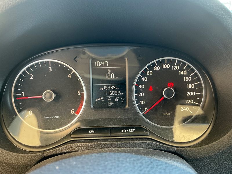 Volkswagen Polo 1.2 TDI Comfortline 2011 – снимка 18