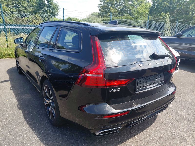 Volvo V60 2.0 T6 Twin Engine Recharge Plug-in Hybrid R Design AWD 2022 – снимка 3