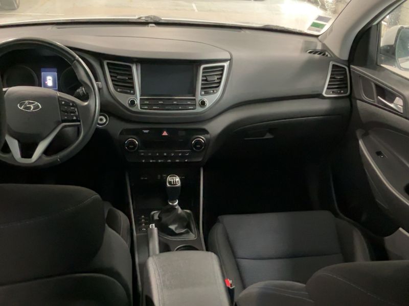 Hyundai Tucson 1.7 CRDi Creative 2WD 2018 – снимка 17
