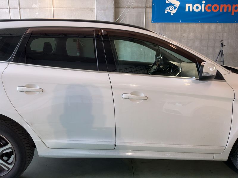 Volvo XC60 2.0 D4 Momentum 2WD 2014 – снимка 10