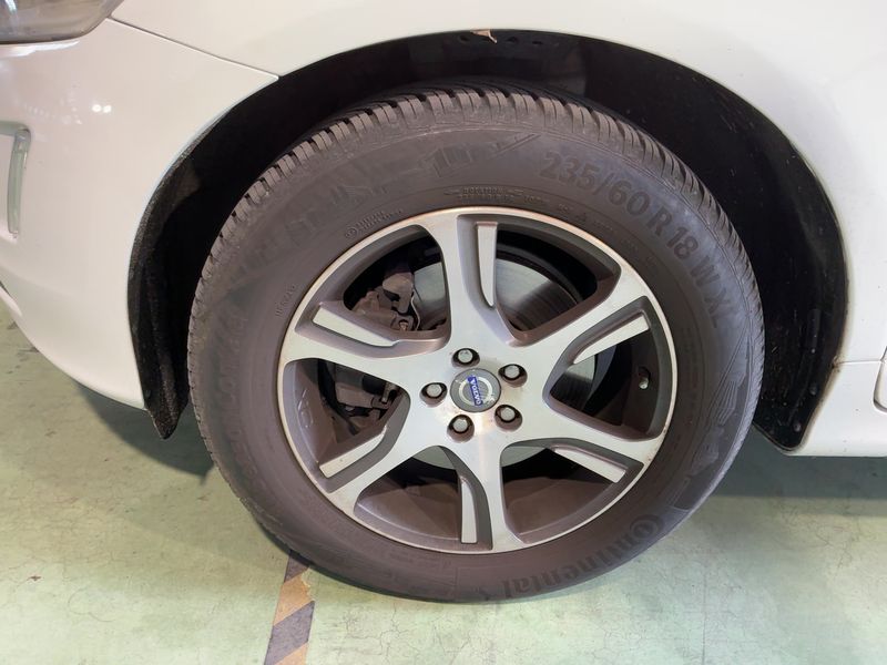 Volvo XC60 2.0 D4 Momentum 2WD 2014 – снимка 3