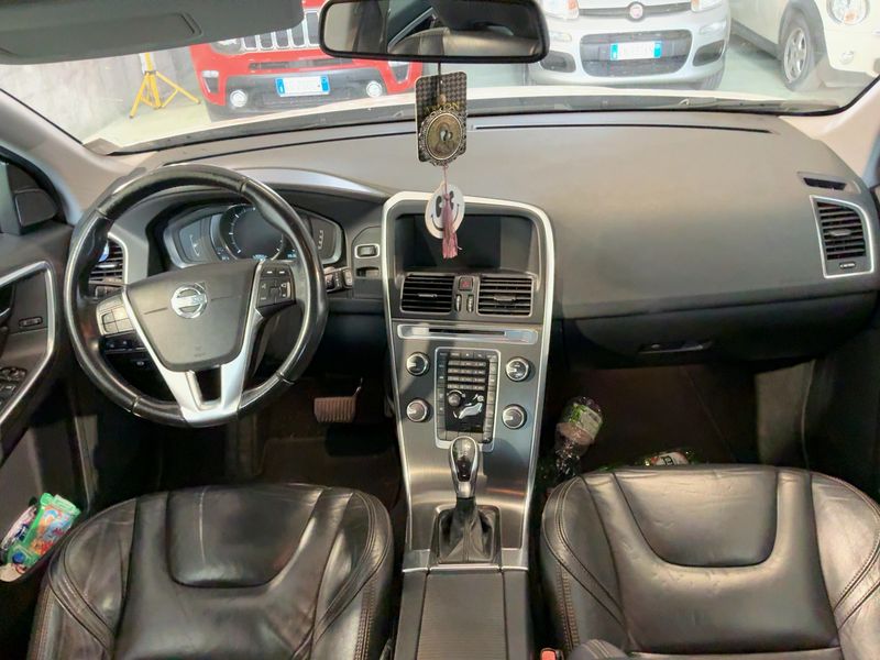 Volvo XC60 2.0 D4 Momentum 2WD 2014 – снимка 17