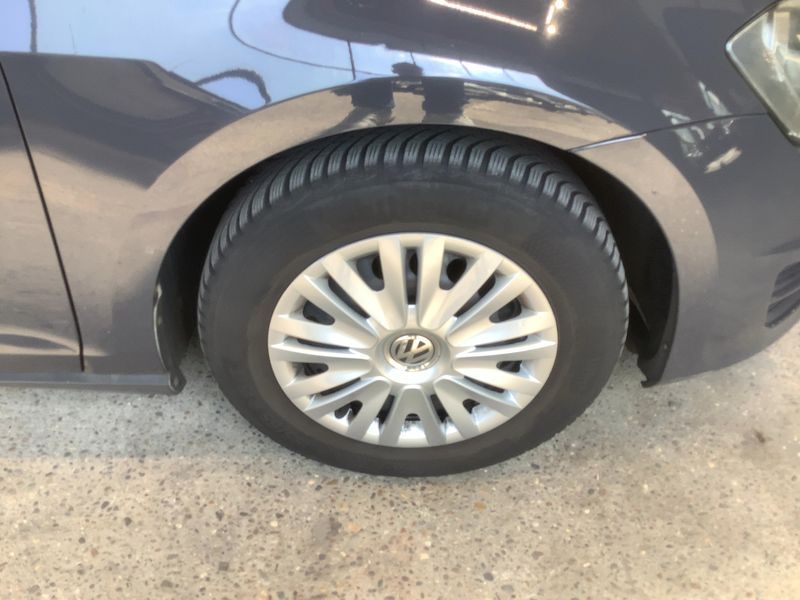 Volkswagen Golf VII 1.2 TSI Trendline BlueMotion Tech 2015 – снимка 11