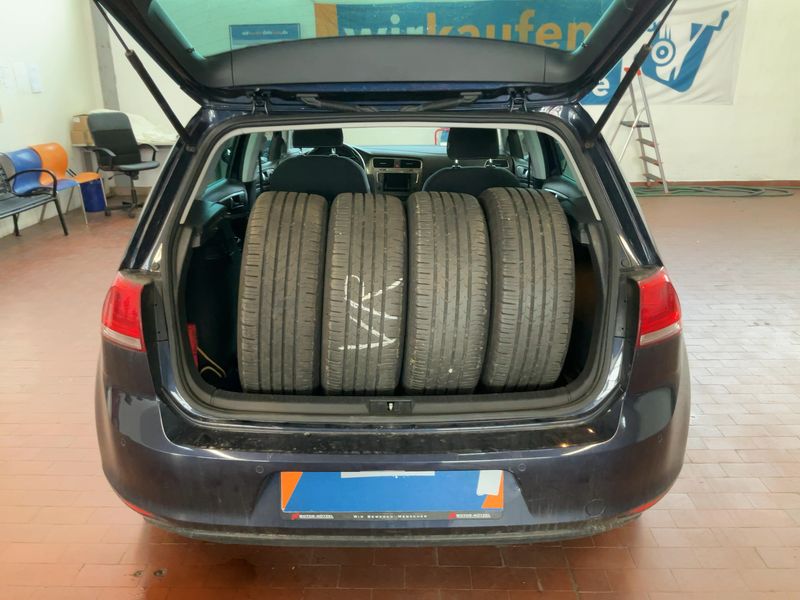 Volkswagen Golf VII 1.2 TSI Lounge BlueMotion Tech 2015 – снимка 16