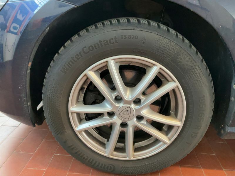 Volkswagen Golf VII 1.2 TSI Lounge BlueMotion Tech 2015 – снимка 3