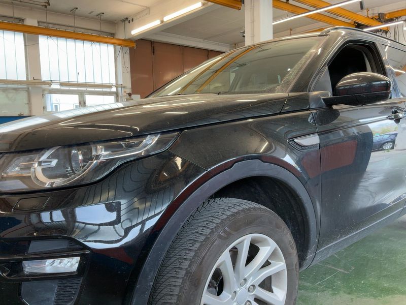 Land Rover Discovery Sport 2.0 Td4 SE AWD 2017 – снимка 2