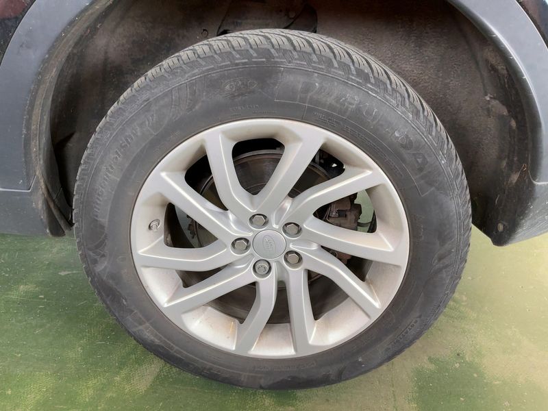 Land Rover Discovery Sport 2.0 Td4 SE AWD 2017 – снимка 5