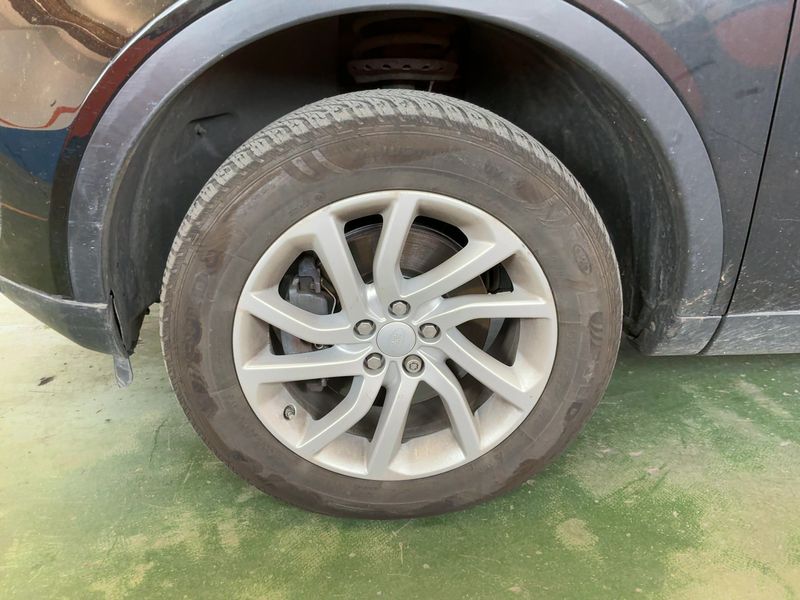 Land Rover Discovery Sport 2.0 Td4 SE AWD 2017 – снимка 3