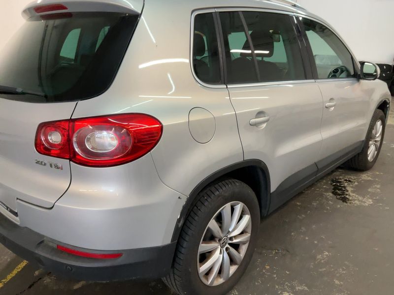 Volkswagen Tiguan 2.0 TSI Sport & Style 4Motion 2010 – снимка на щета