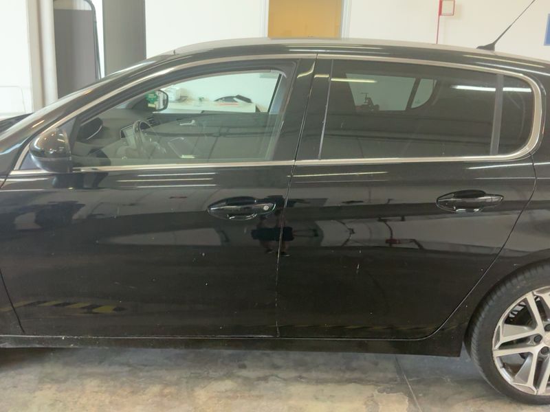 Peugeot 308 1.6 Blue-HDi Allure 2016 – снимка 4