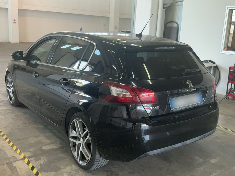 Peugeot 308 1.6 Blue-HDi Allure 2016 – снимка 6