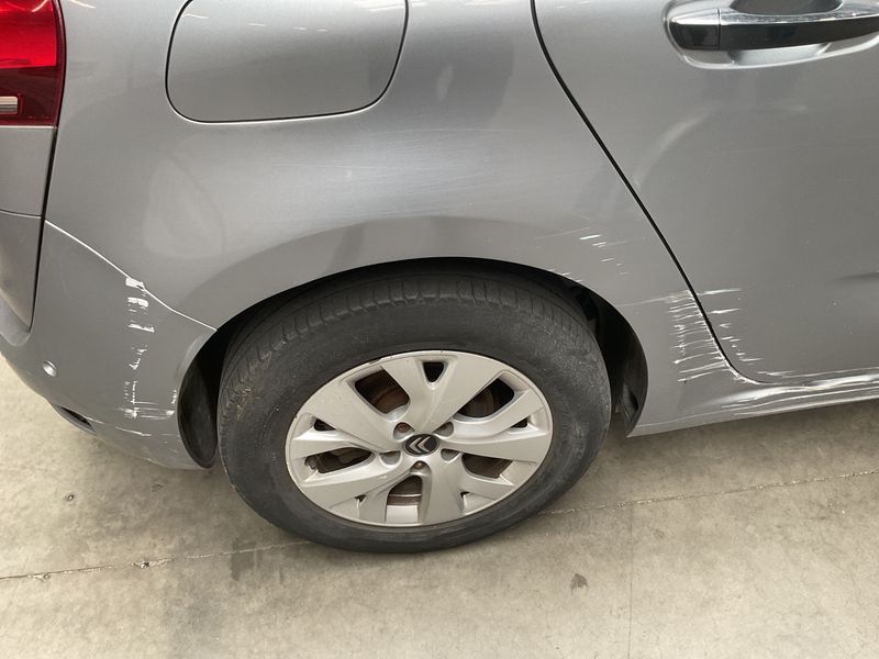 Citroen C4 Picasso 1.2 PureTech Selection 2017 – снимка на щета