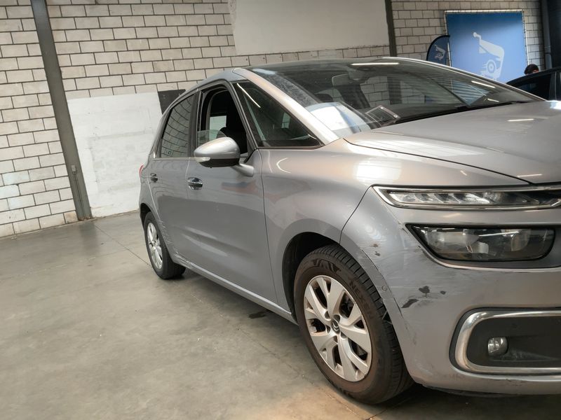 Citroen C4 Picasso 1.2 PureTech Selection 2017 – снимка на щета