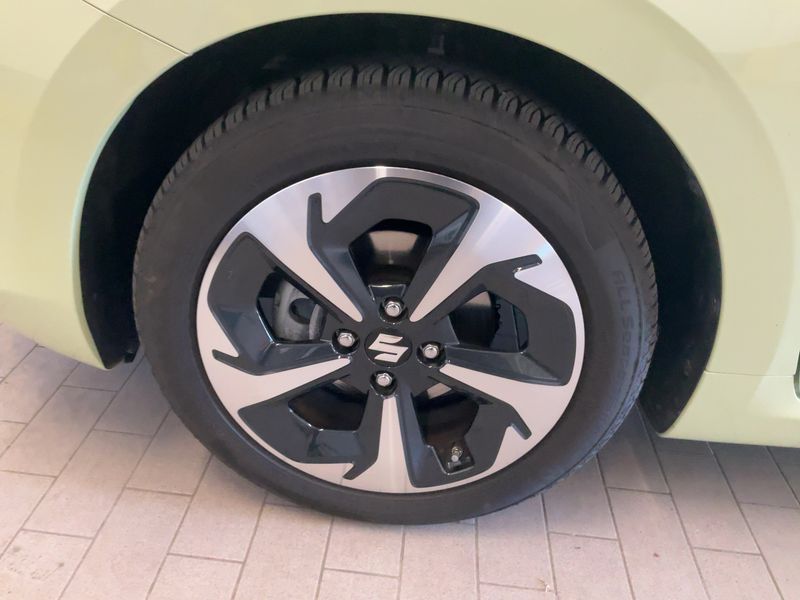 Suzuki Swift 1.2 DualJet Mild-Hybrid Comfort+ 2025 – снимка 3