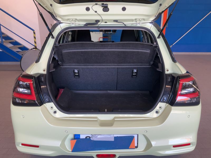 Suzuki Swift 1.2 DualJet Mild-Hybrid Comfort+ 2025 – снимка 15