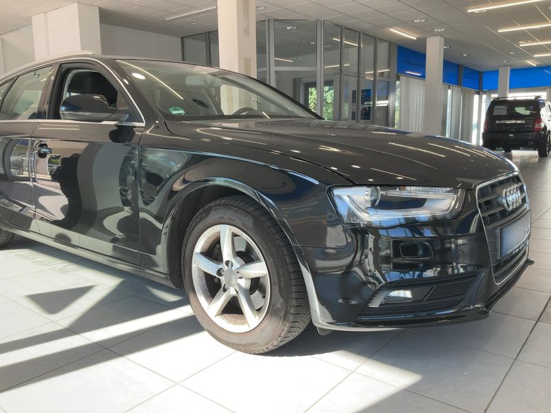 Audi A4 2.0 TDI Ambiente 2012 – снимка 8