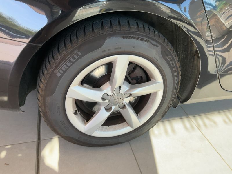Audi A4 2.0 TDI Ambiente 2012 – снимка 18