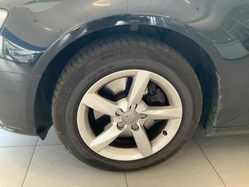 Audi A4 2.0 TDI Ambiente 2012 – снимка 16