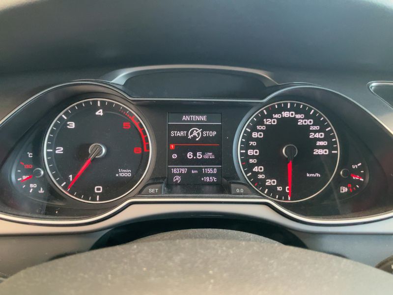 Audi A4 2.0 TDI Ambiente 2012 – снимка 13