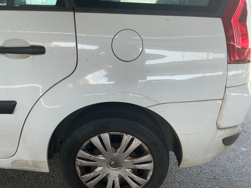 Citroen C4 Grand Picasso 1.6 HDi Business 2011 – снимка на щета 35