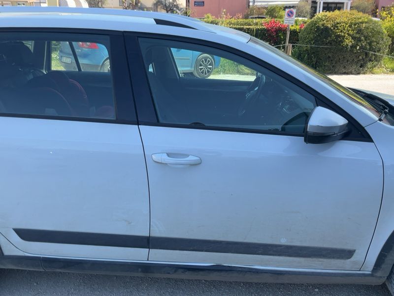 Skoda Octavia 2.0 TDI Scout 4x4 2016 – снимка 10