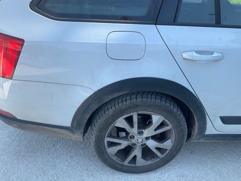 Skoda Octavia 2.0 TDI Scout 4x4 2016 – снимка 22