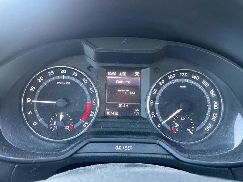 Skoda Octavia 2.0 TDI Scout 4x4 2016 – снимка 18