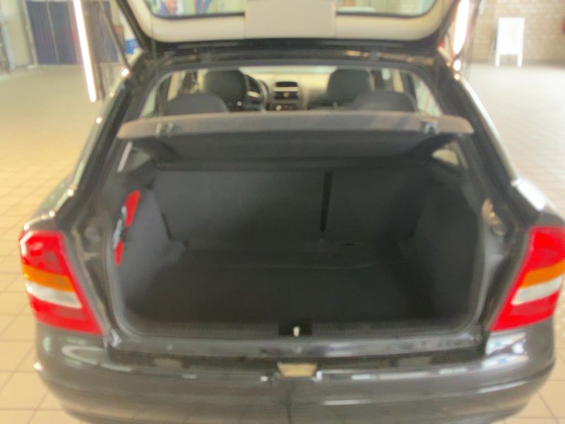 Opel Astra 1.4 Basis 2009 – снимка 15