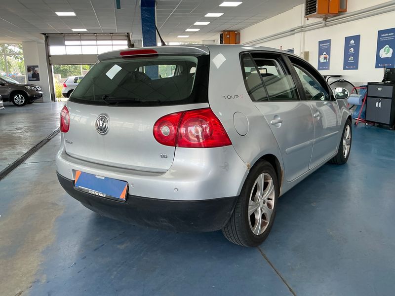 Volkswagen Golf V 1.6 Tour 2007 – снимка 2