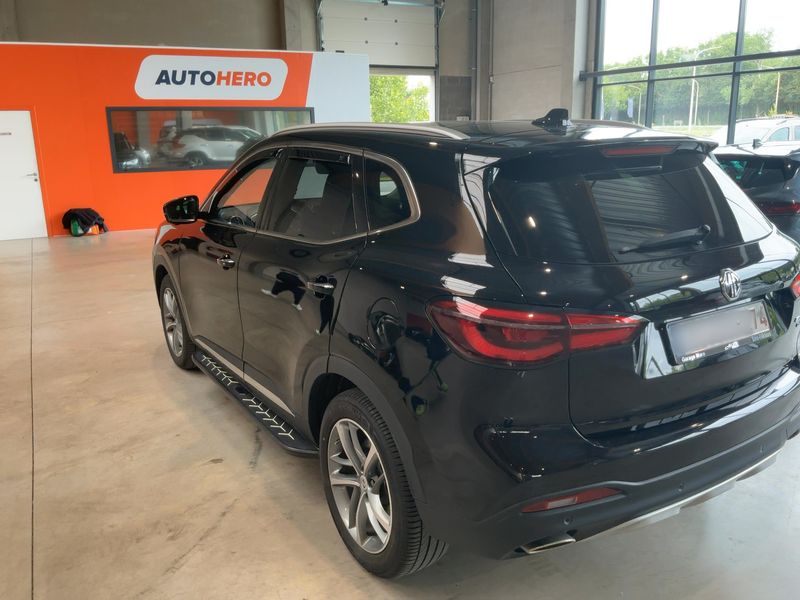 MG EHS 1.5 T-GDI Plug-in Hybrid Luxury 2024 – снимка 6