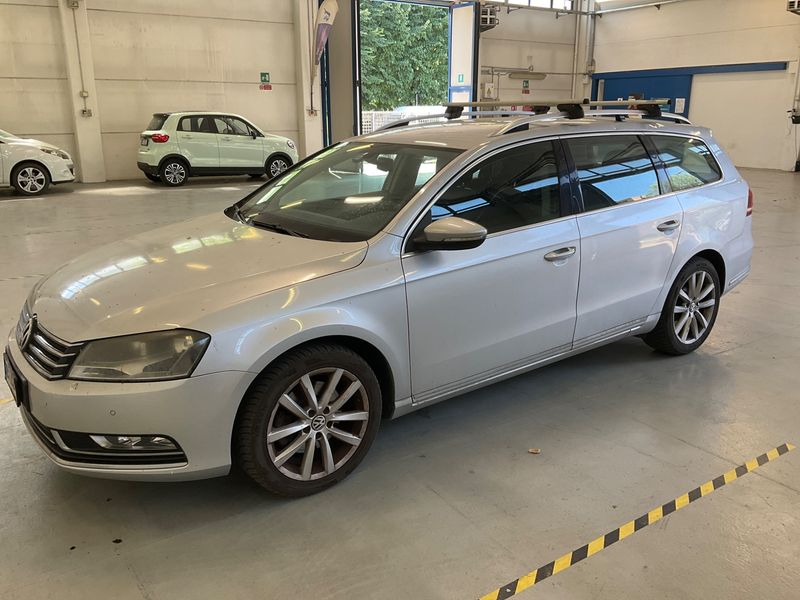 Volkswagen Passat 2.0 TDI Highline BlueMotion Tech 2012