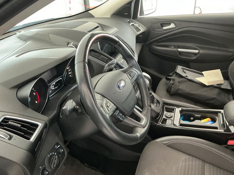 Ford Kuga 2.0 TDCi Titanium 2017 – снимка 25