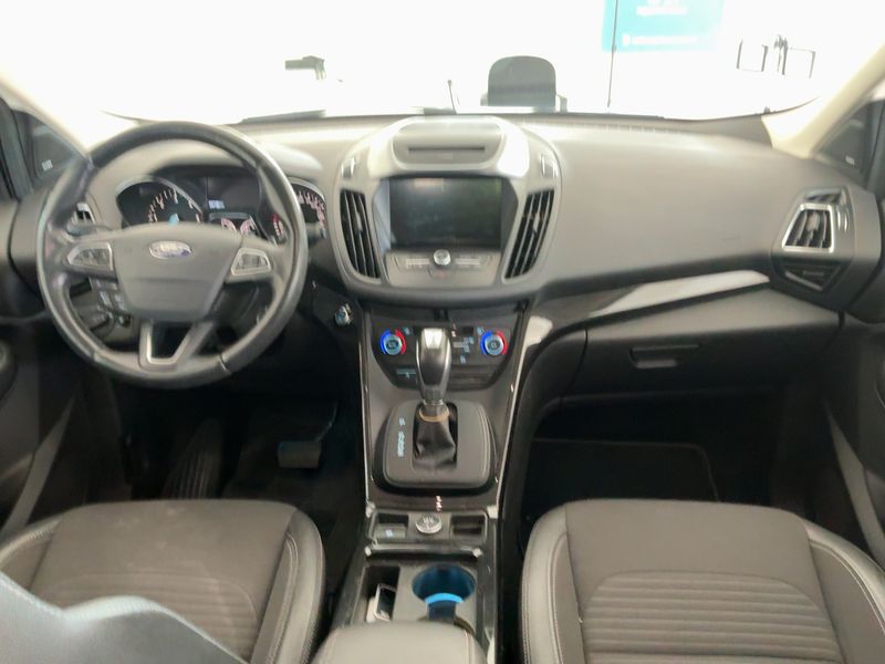 Ford Kuga 2.0 TDCi Titanium 2017 – снимка 17