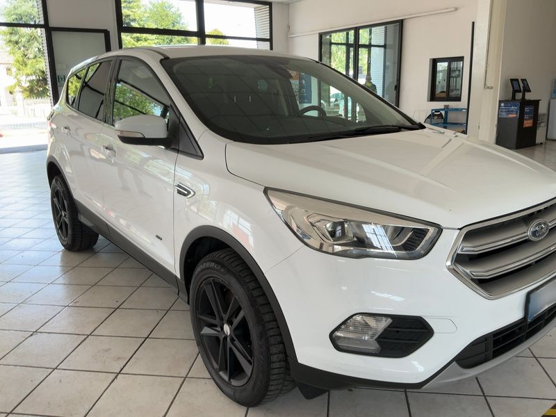 Ford Kuga 2.0 TDCi Titanium 2017 – снимка 12