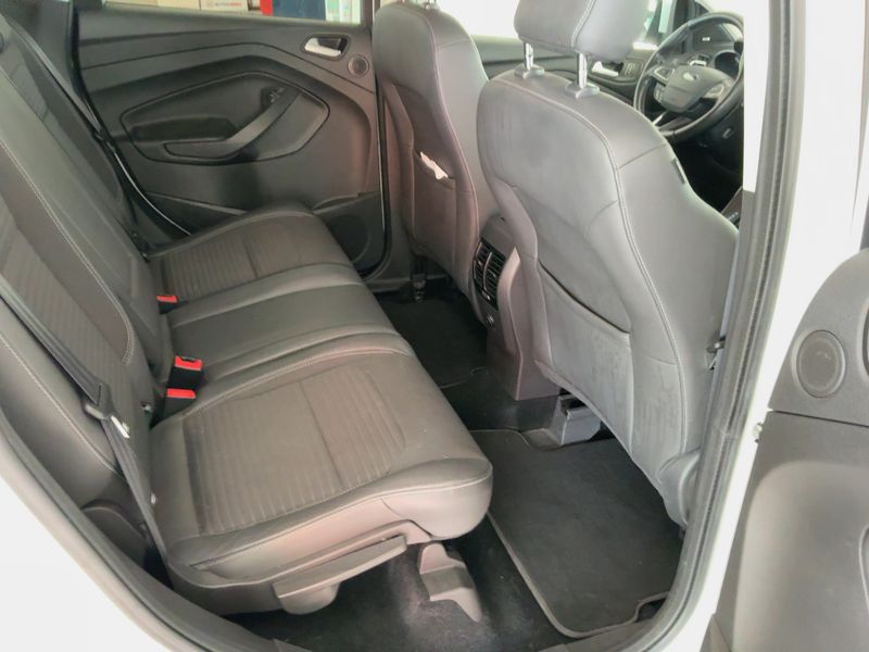 Ford Kuga 2.0 TDCi Titanium 2017 – снимка 19