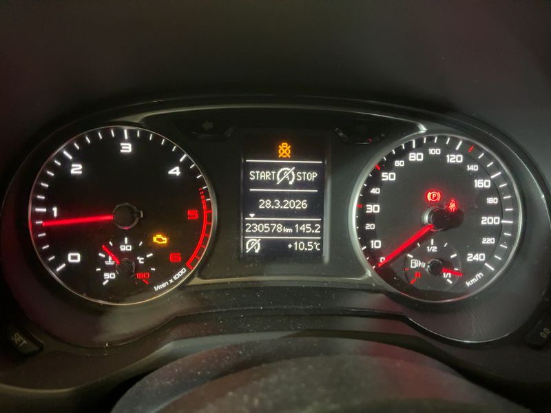 Audi A1 Sportback 1.6 TDI Ambition 2013 – снимка 18