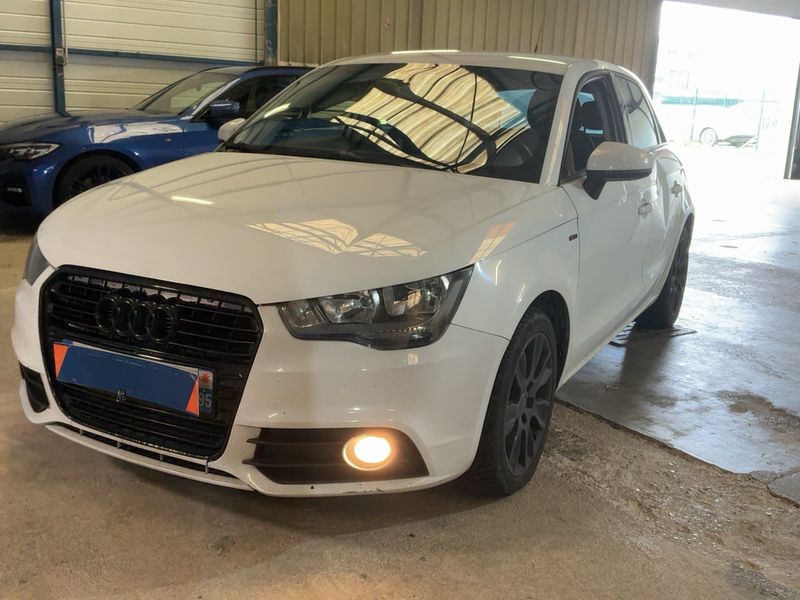 Audi A1 Sportback 1.6 TDI Ambition 2013 – снимка 1