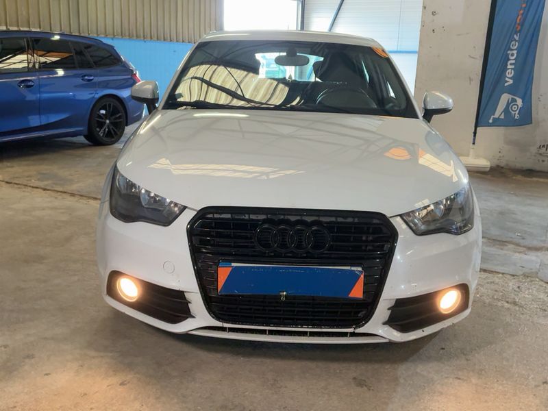 Audi A1 Sportback 1.6 TDI Ambition 2013 – снимка 14
