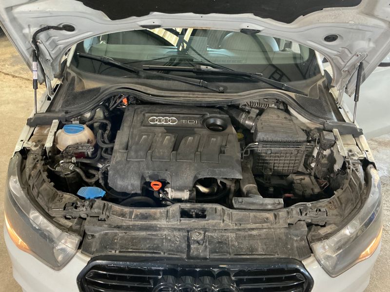 Audi A1 Sportback 1.6 TDI Ambition 2013 – снимка 42