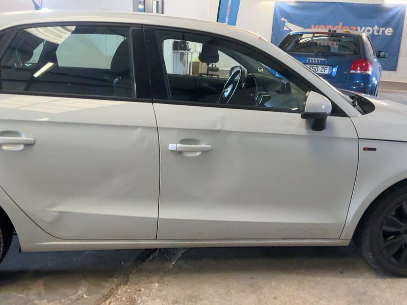 Audi A1 Sportback 1.6 TDI Ambition 2013 – снимка 10