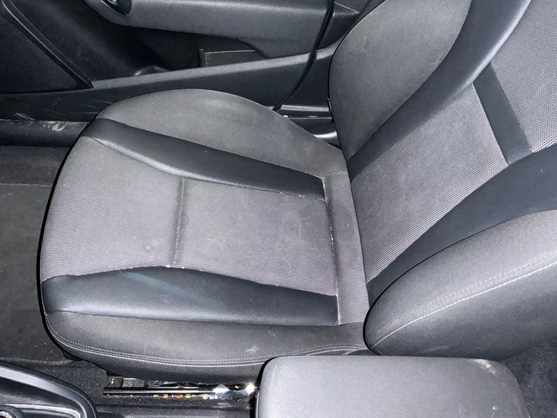 Audi A1 Sportback 1.6 TDI Ambition 2013 – снимка 34