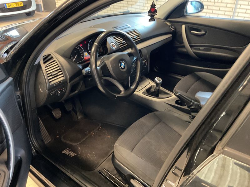 BMW 1er 116i 2009 – снимка 3