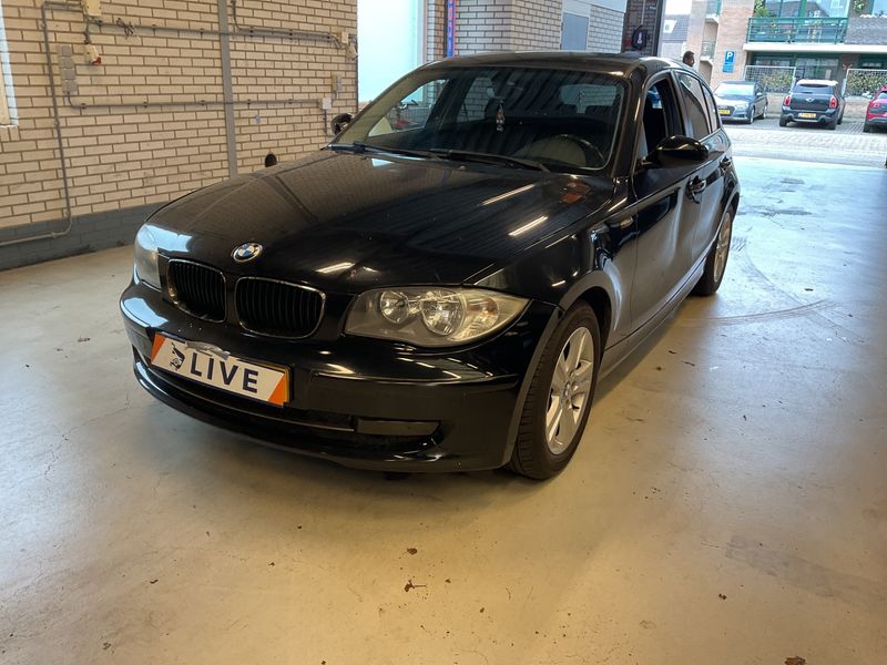 BMW 1er 116i 2009 – снимка 1
