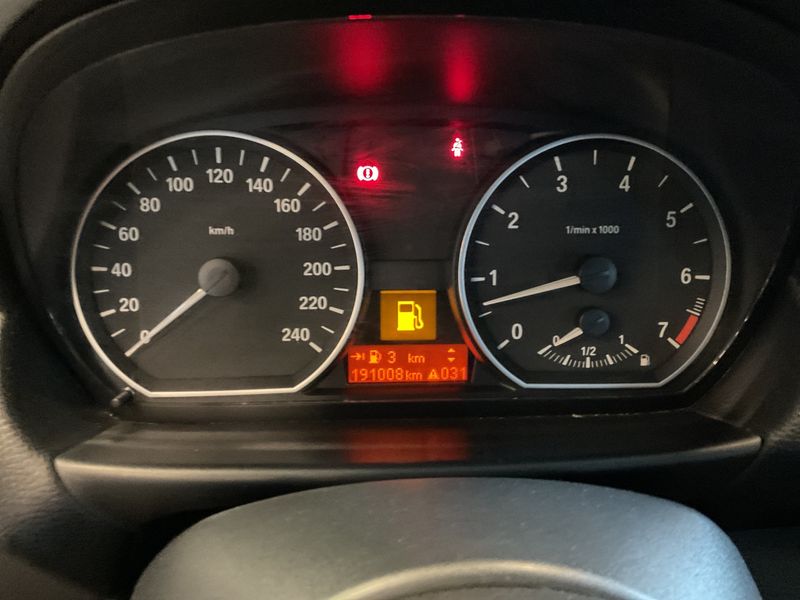 BMW 1er 116i 2009 – снимка 4
