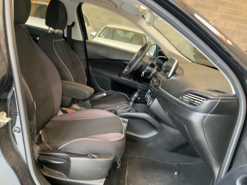 Fiat Tipo 1.6 JTDM Lounge 2019 – снимка 11