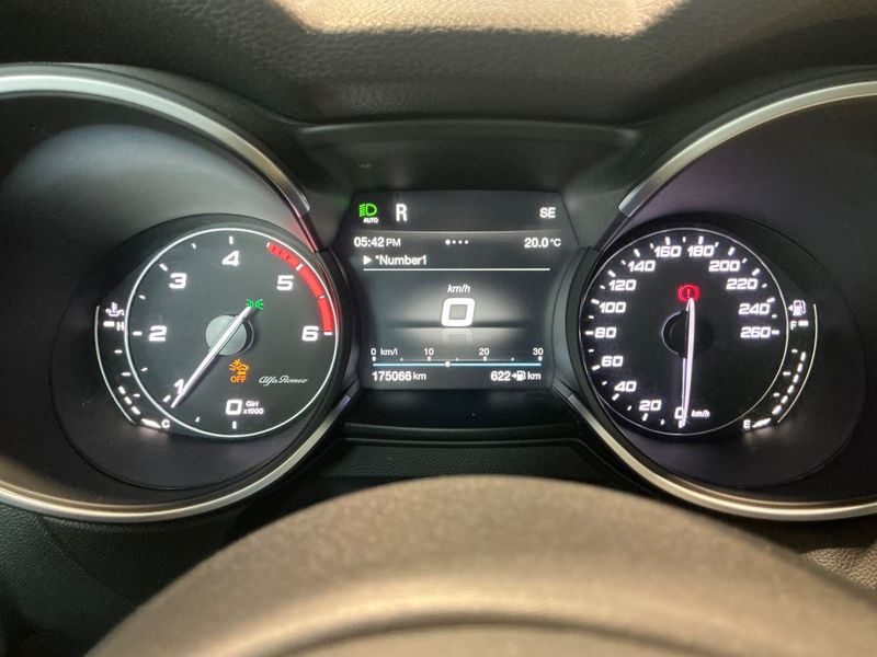 Alfa Romeo Stelvio 2.2 JTDM Super Q4 2018 – снимка 18