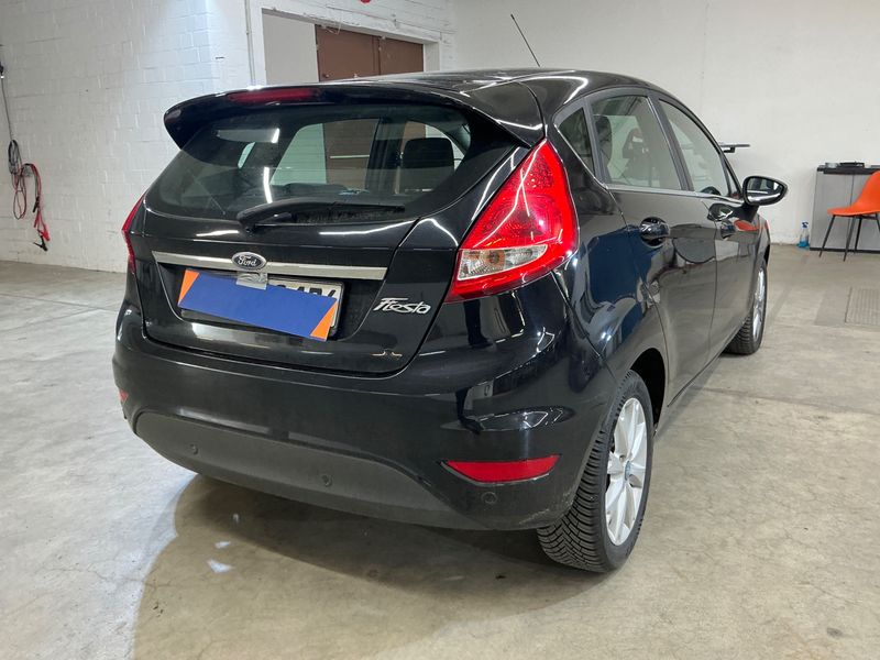 Ford Fiesta 1.25 Titanium 2011 – снимка 2