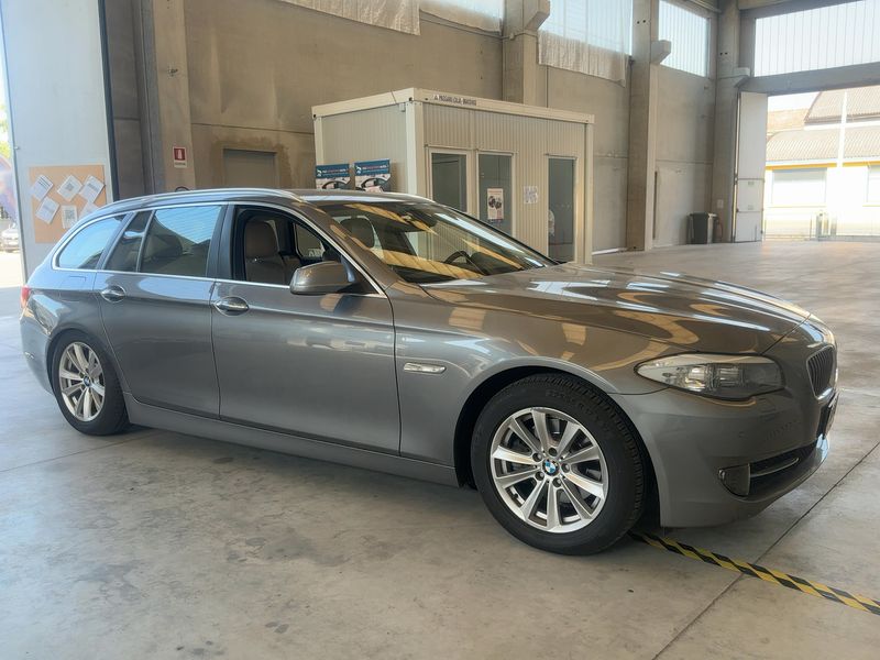 BMW 5er 520d 2011 – снимка 12