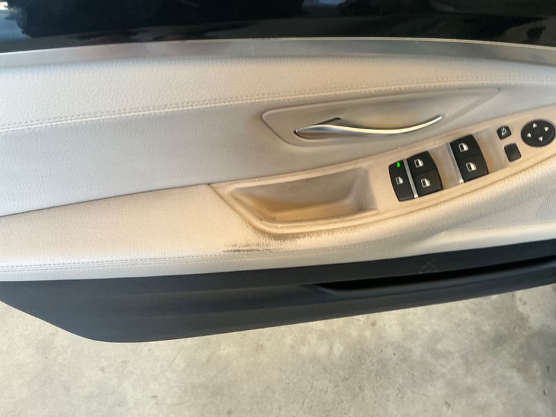 BMW 5er 520d 2011 – снимка 22
